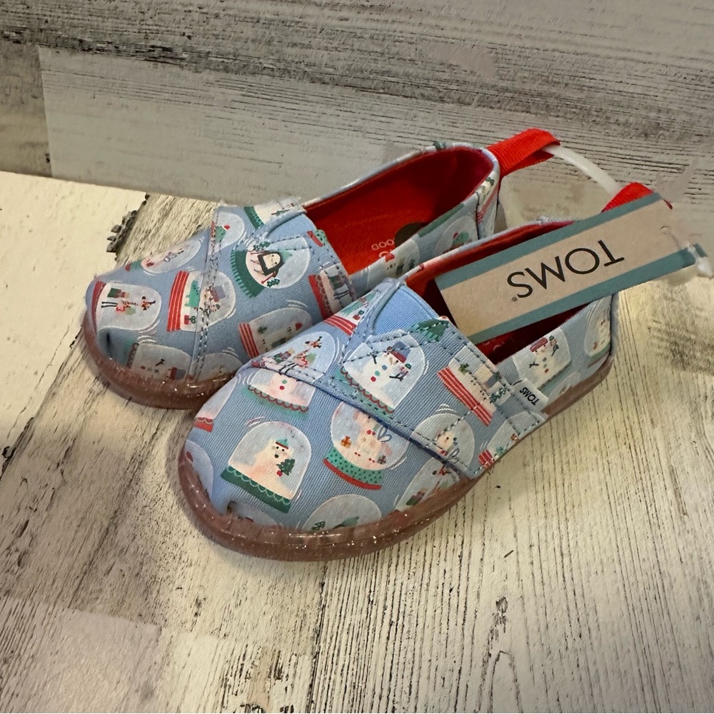 TOMS Kids' Limited-Edition Snowglobe Alpargatas slip-on shoes Size 7 NEW